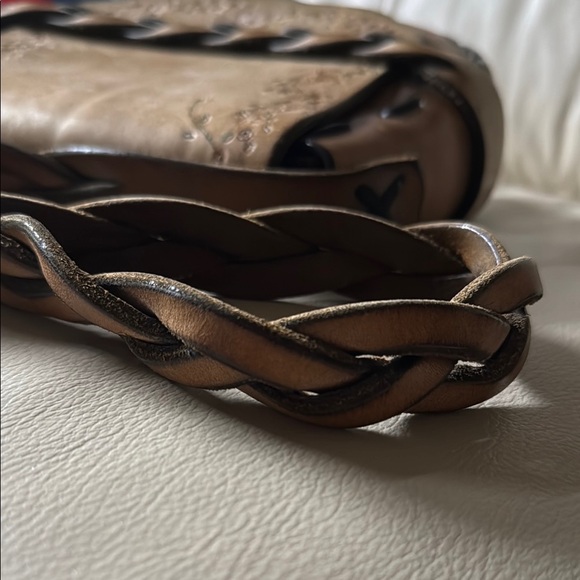 Vintage Tan Leather Women's Bag - Picture 2 of 7